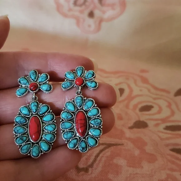 Turquoise Earrings. Western Country Cowgirl Cowboy Horse Rodeo Festival Flower - Picture 3 of 11